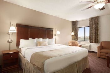 Studio Suite, 1 King Bed, Non Smoking
