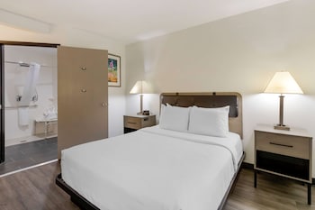 Room, 1 Queen Bed, Accessible, Non Smoking (Mobility, Hearing)