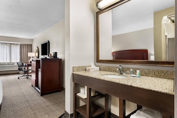 Suite, 1 King Bed, Non Smoking