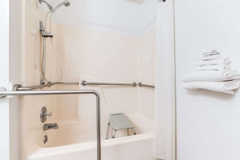 1 King Bed, Mobility Accessible Room, Bathtub w/ Grab Bars, Non-Smoking