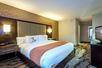 Junior Suite, 1 King Bed, Accessible, Non Smoking