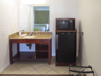 Standard Room, 1 King Bed, Non Smoking, Refrigerator & Microwave