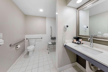 Room, 2 Queen Beds, Accessible, Non Smoking