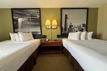Room, 2 Queen Beds, Microwave