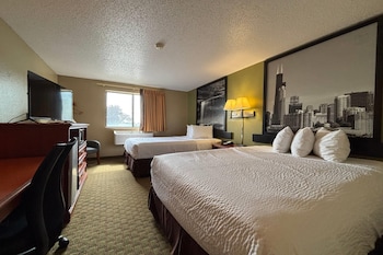 Room, 2 Queen Beds, Microwave
