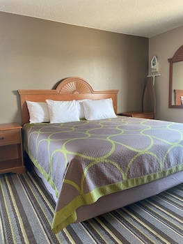 Room, 1 King Bed, Non Smoking (Efficiency)
