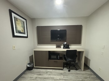 Suite, 1 King Bed with Sofa bed, Non Smoking
