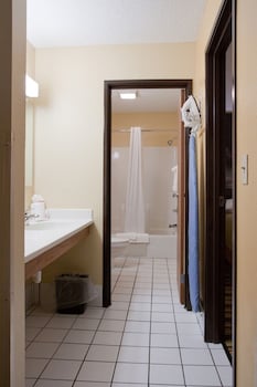 Suite, 2 Queen Beds, Non Smoking (One-Bedroom Suite)