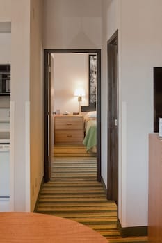 Efficiency, Room, 1 King Bed, Non Smoking