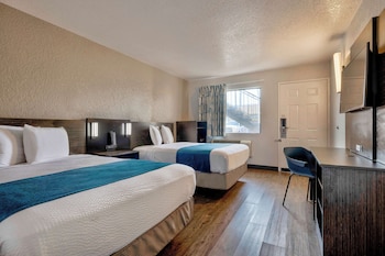 Standard Room, 2 Double Beds, Smoking