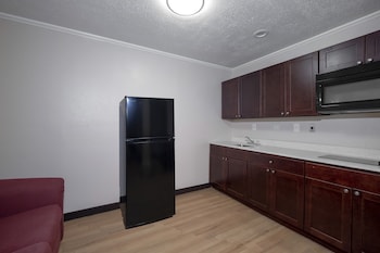 Suite, 1 King Bed, Non Smoking, Kitchen