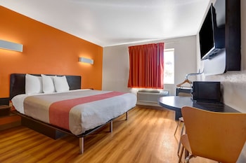 Deluxe Room, 1 King Bed, Non Smoking