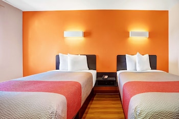 Standard Room, 2 Queen Beds, Non Smoking