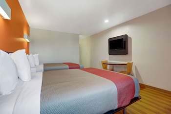 Standard Room, 2 Queen Beds, Non Smoking