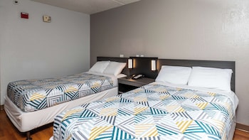 Standard Room, 2 Double Beds, Non Smoking