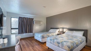 Standard Room, 2 Double Beds, Non Smoking