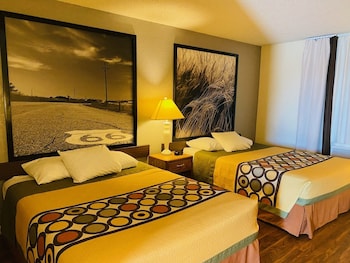 Room, 2 Queen Beds, Accessible, Non Smoking (Bathtub w/ Grab Bars)