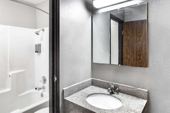Studio Suite, 1 Queen Bed, Non Smoking