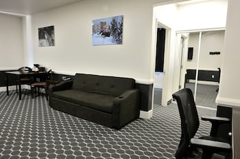 Deluxe Suite, Multiple Beds