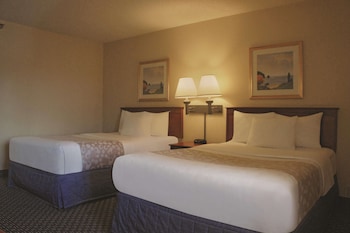 Deluxe Room, 2 Double Beds, Non Smoking