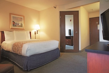 Room, 1 Double Bed, Accessible, Non Smoking (Mobility,Hearing,Tub w/Grab Bars)