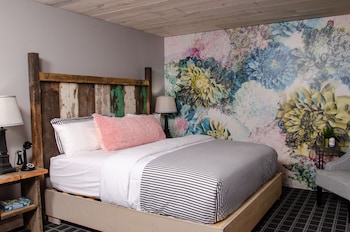 Twin Bing 1 King Bed