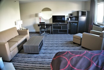 Suite, 1 King Bed, Non Smoking, Jetted Tub