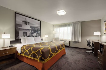 Standard Room, 1 King Bed