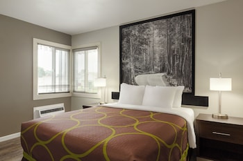 Suite, 1 Bedroom, Non Smoking (1 Queen Bed)