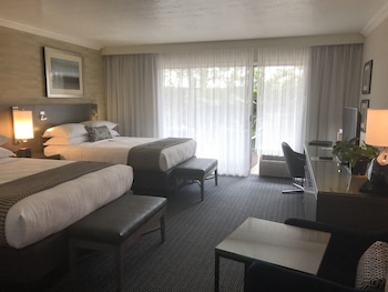 Comfort Double Room, 2 Queen Beds, Ground Floor