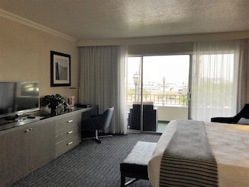 Room, 1 King Bed, Harbor View