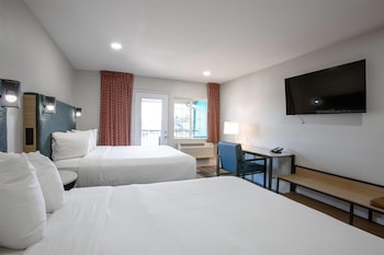 Room, 2 Queen Beds, Mobility Accessible, Non Smoking (Hearing, Roll-in Shower)