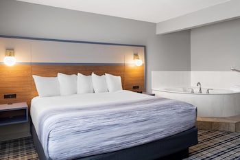 Suite, 1 King Bed, Non Smoking