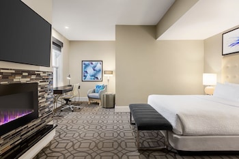 Room, 1 King Bed, Fireplace