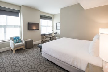 Premier Room, 1 King Bed