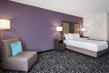 Deluxe Suite, 1 King Bed, Non Smoking
