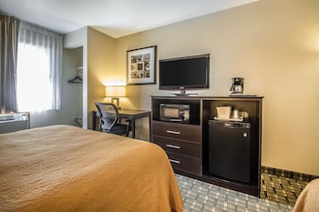 Standard Room, 2 Queen Beds, Non Smoking