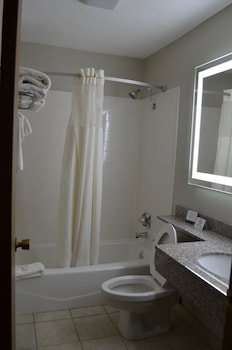 Suite, 2 Queen Beds, Non Smoking