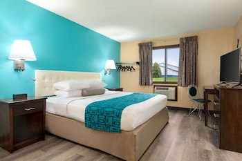 Studio Suite, 1 King Bed, Non Smoking (1 Bedroom)