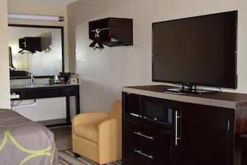 Studio, 1 Queen Bed, Non Smoking