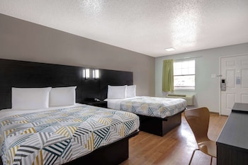 Standard Room, 2 Queen Beds, Non Smoking