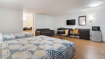 Standard Room, 2 Queen Beds, Non Smoking