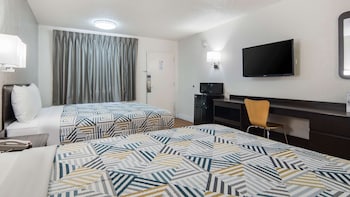 Standard Room, 2 Queen Beds, Non Smoking