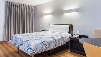Standard Room, 1 King Bed, Non Smoking