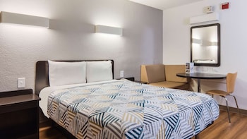 Standard Room, 1 Queen Bed, Non Smoking