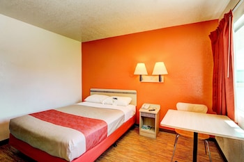 Standard Room, 1 Queen Bed, Accessible, Non Smoking
