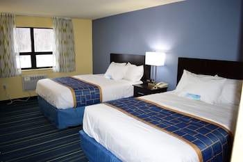 Room, 2 Queen Beds, Non Smoking