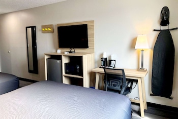 Room, 2 Queen Beds, Non Smoking
