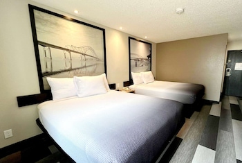 Room, 2 Queen Beds, Non Smoking