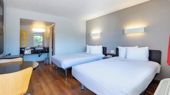 Standard Room, 2 Double Beds, Non Smoking, Refrigerator